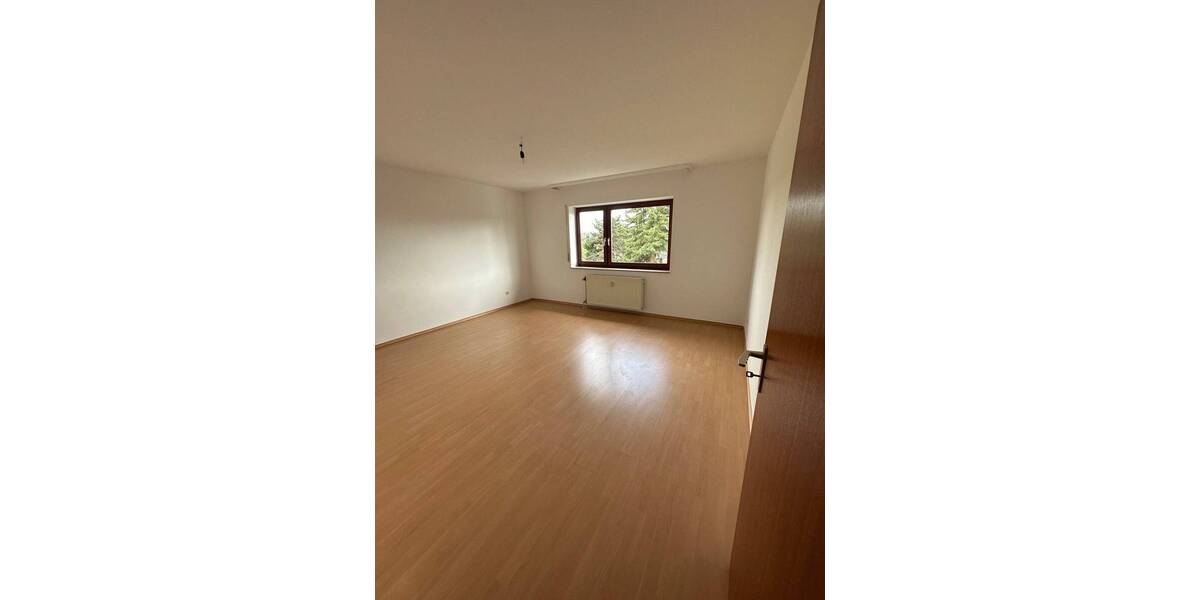 Etagenwohnung Puschendorf - 5 Zimmer, 134 m&sup2;, 1.200&euro; | Angebot:26486720