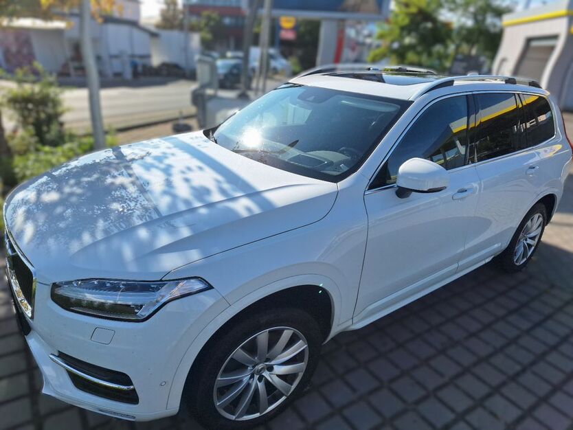 Volvo XC90 129.000 km 34.900 € Herzogenaurach 91074