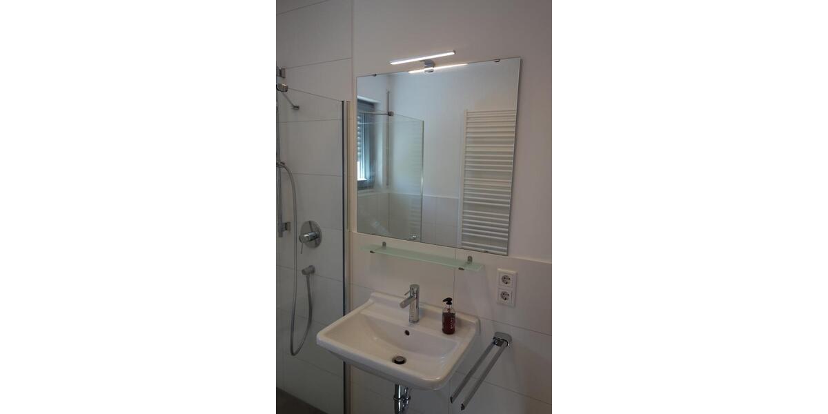 Moderne, neuwertige 1-Zimmer Wohnung mit Küche & Loggia in Fürth 1 zimmer