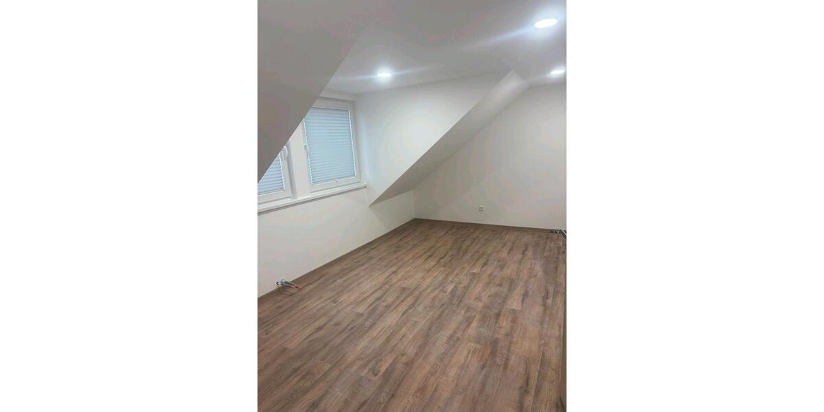 Reihenhaus Erlangen Bruck - 6 Zimmer, 160 m&sup2;, 2.490&euro; | Angebot:27614222