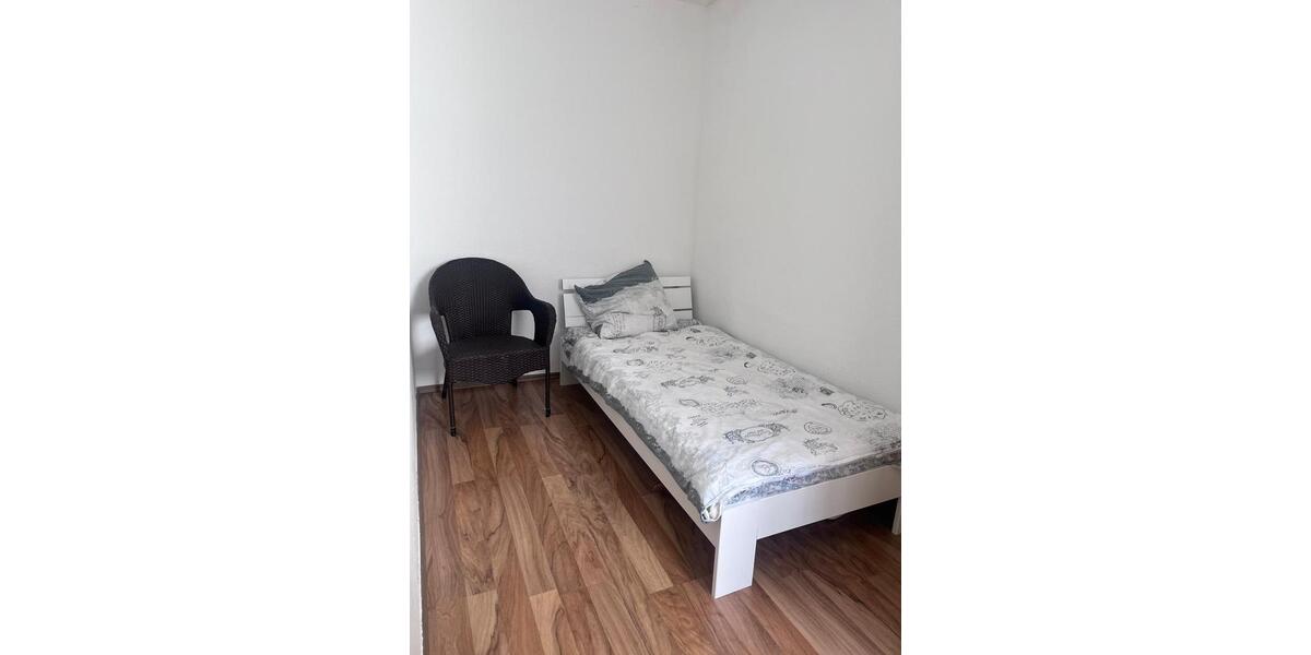 Etagenwohnung Nürnberg Gebersdorf - 20 Zimmer, 110 m&sup2;, 460&euro; | Angebot:25636556