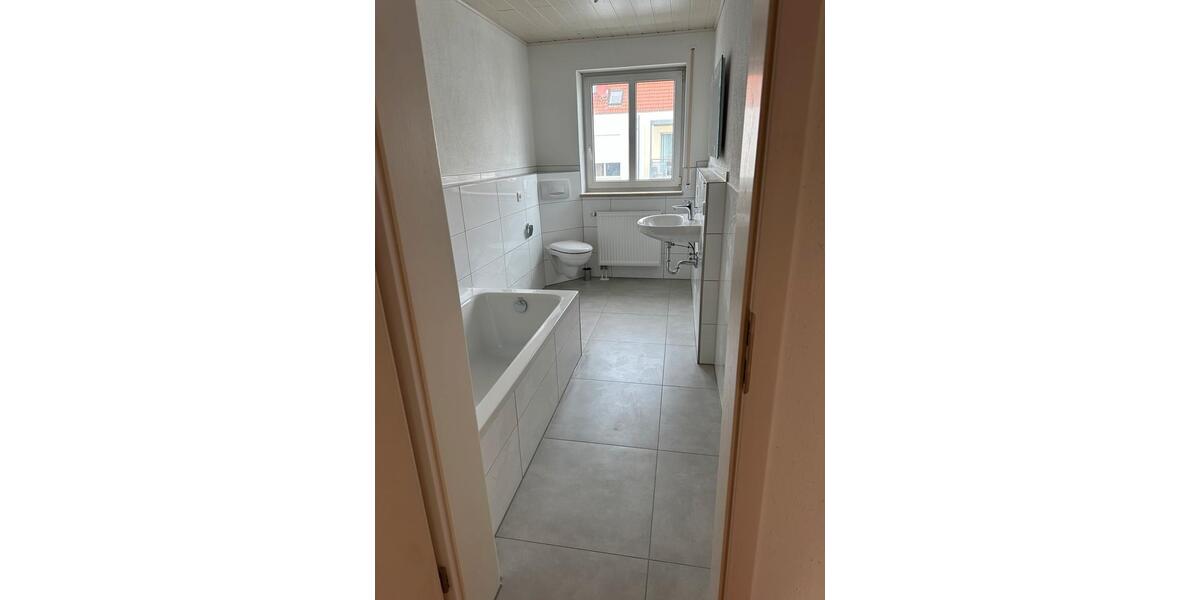 Reihenhaus Hersbruck - 4 Zimmer, 135 m&sup2;, 1.280&euro; | Angebot:26462344
