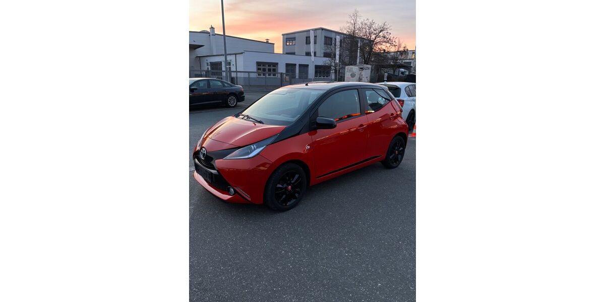 Toyota Aygo (X) 118.852 km 6.900 &euro; Fürth 90763