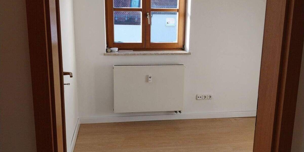 Charmante, helle 3 Zimmer Wohnung in Lauf 3 zimmer