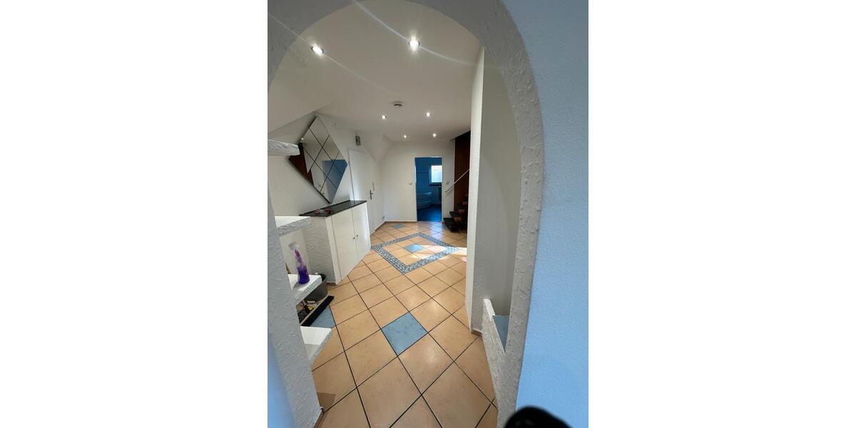 Etagenwohnung Nürnberg Buchenbühl - 3 Zimmer, 92 m&sup2;, 900&euro; | Angebot:26285841