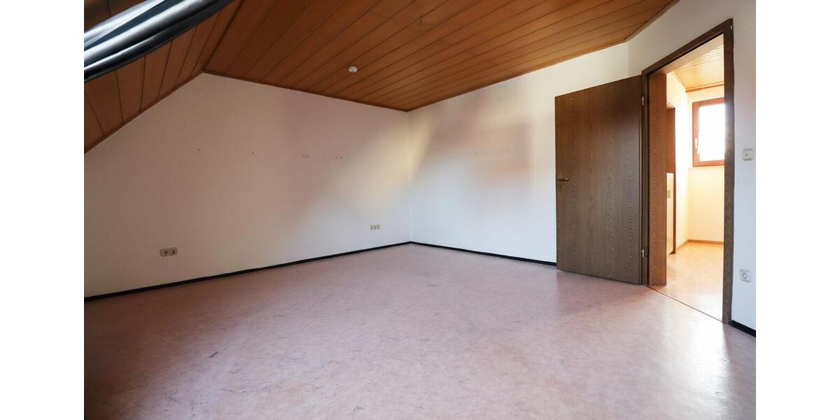 Dachgeschoßwohnung Erlangen Alterlangen - 2 Zimmer, 71 m&sup2;, 770&euro; | Angebot:26262655