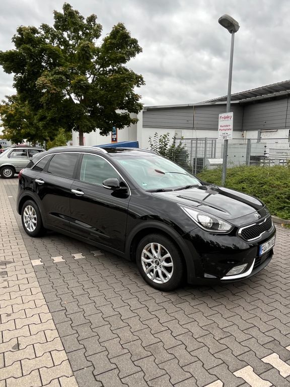 Kia Niro 129.500 km 12.400 € Nürnberg 90475