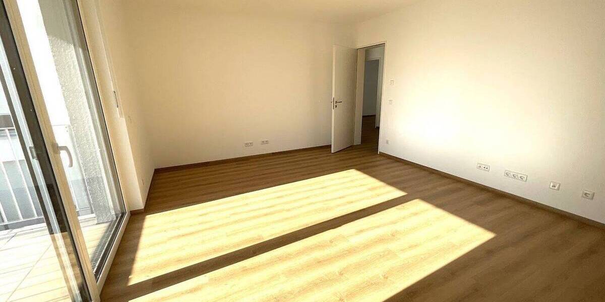 Etagenwohnung Nürnberg Schweinau - 4 Zimmer, 94 m&sup2;, 1.439&euro; | Angebot:26806552