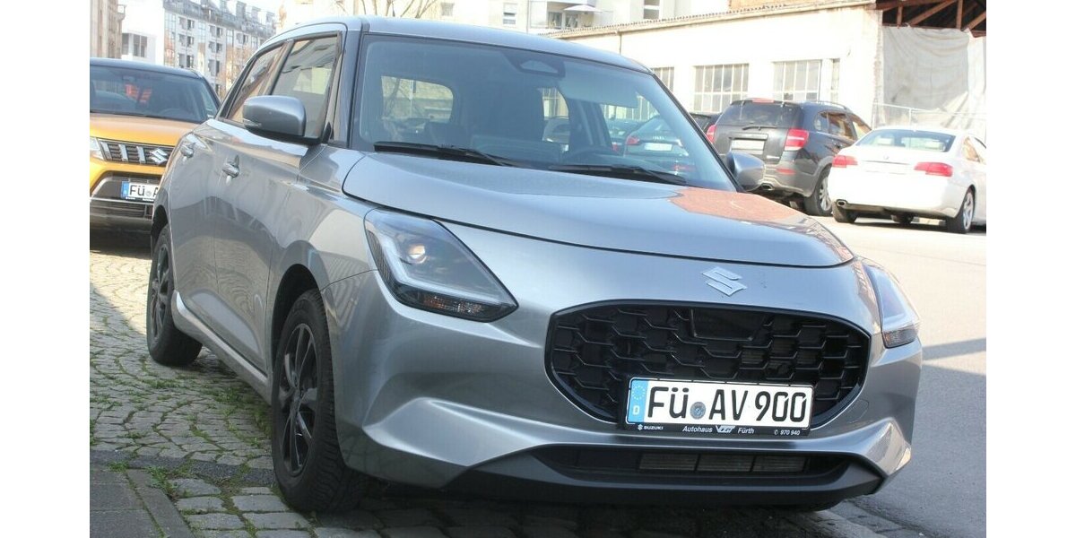 Suzuki Swift 1.2 Dualjet Hybrid 61 kW Comfort+ 14.500 km 18.990 &euro; Fürth 90763