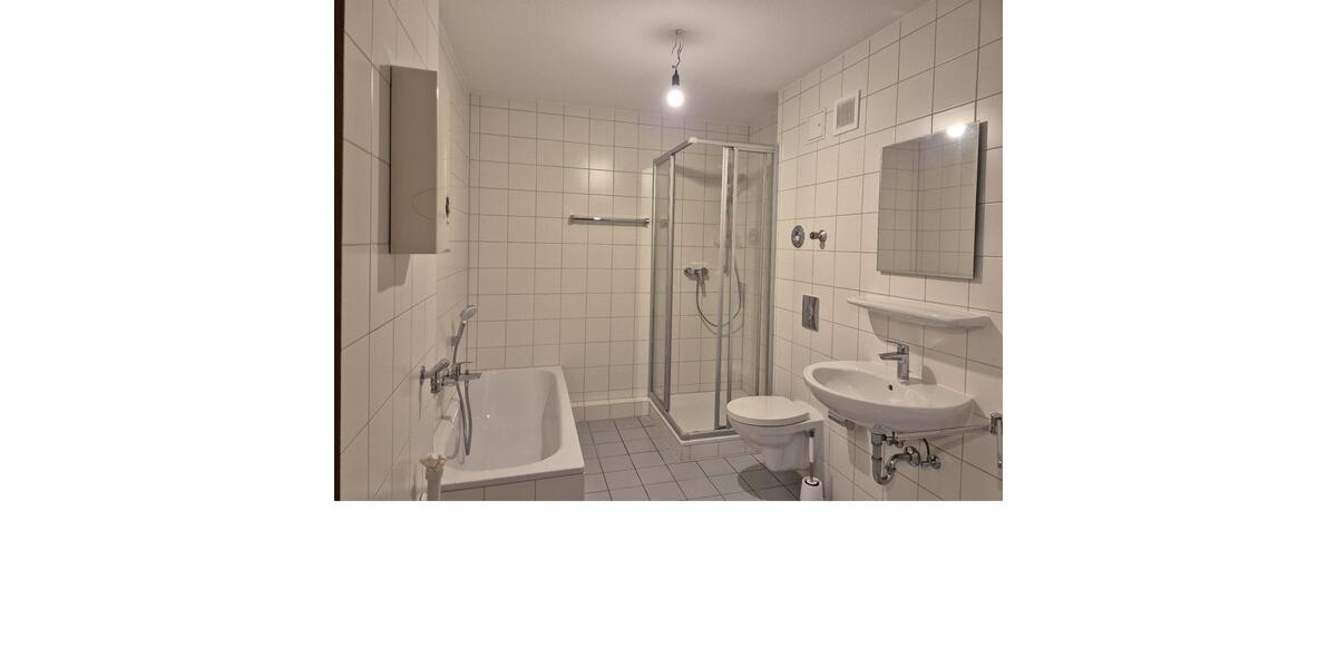 Dachgeschoßwohnung Fürth Eigenes Heim - 2.5 Zimmer, 60 m&sup2;, 890&euro; | Angebot:25392050