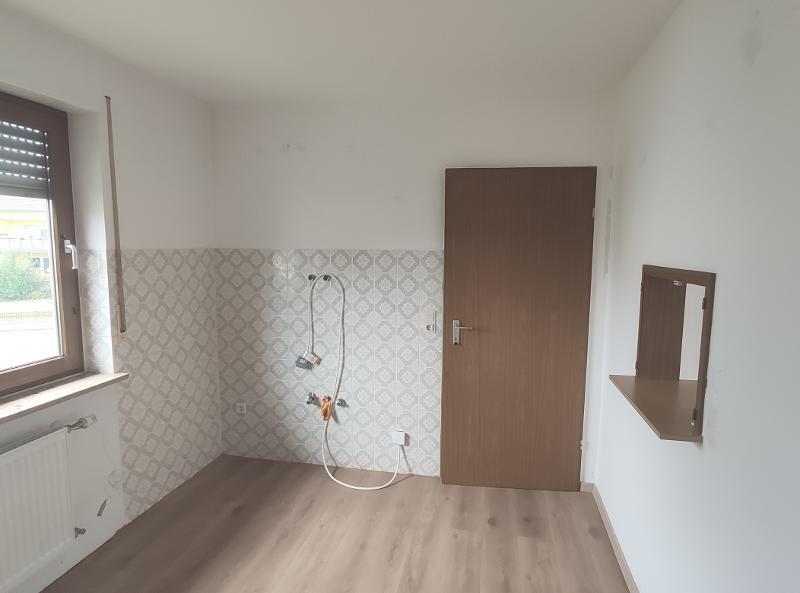 4 Zi. OG Wohnung mit Balkon, Gartenanteil und Garage