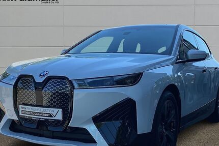 BMW iX 27.596 km 53.559 € Roth 91154