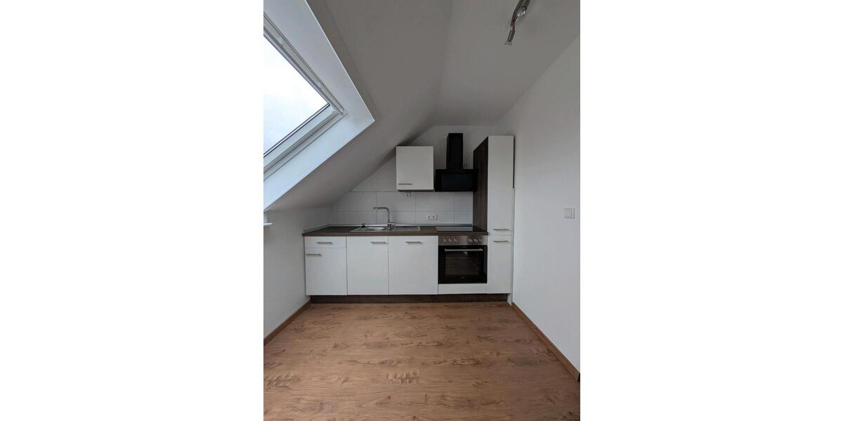 Dachgeschoßwohnung Schwabach - 4 Zimmer, 94 m&sup2;, 1.100&euro; | Angebot:25614057