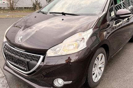Peugeot 208 125.000 km 3.990 &euro; Fürth 90763