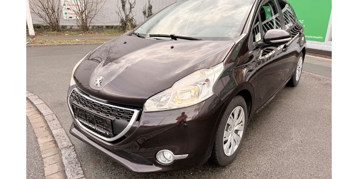 Peugeot 208 125.000 km 3.990 &euro; Fürth 90763