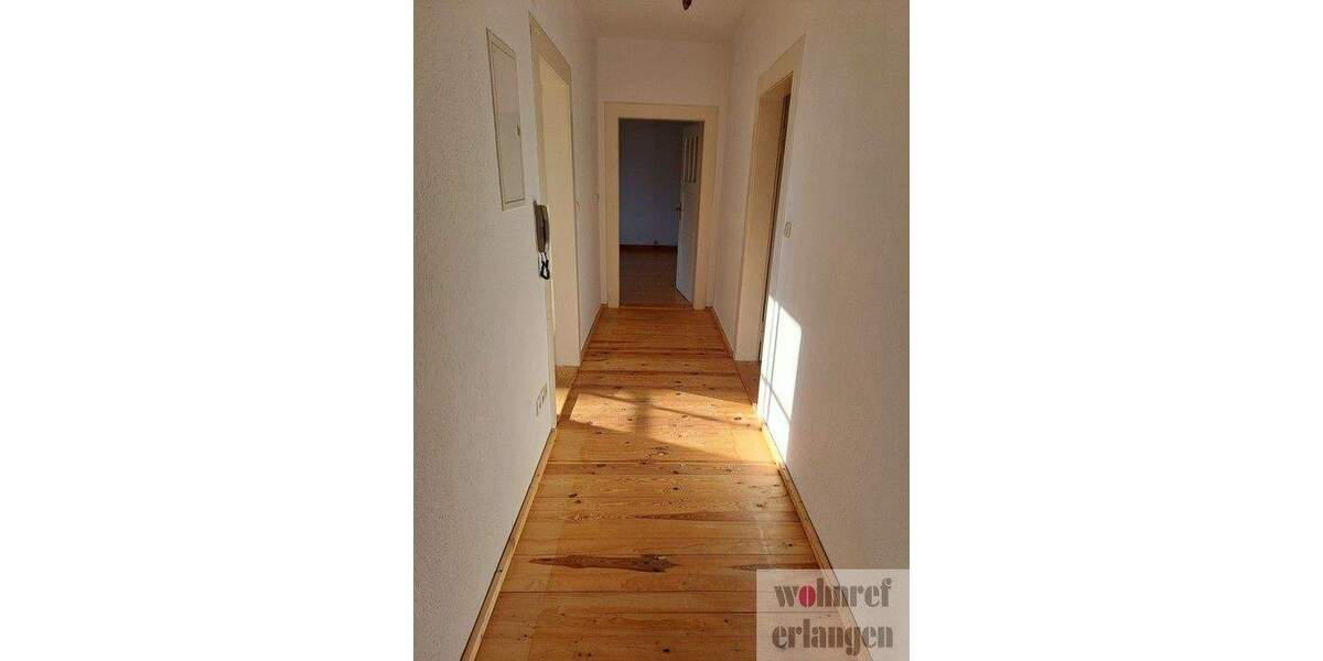 Vermietet wird eine schöne 4 Zimmerwohnung in einem Jugenstilhaus im Zentrum von Erlangen 4 zimmer