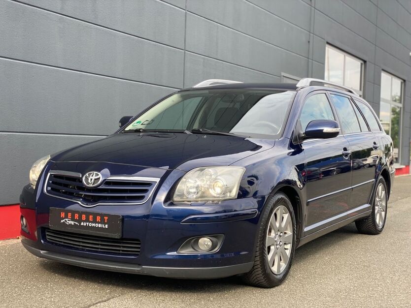 Toyota Avensis 200.000 km 4.990 € Fürth 90763