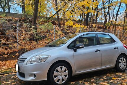Toyota Auris 106.000 km 4.999 € Nürnberg 90429