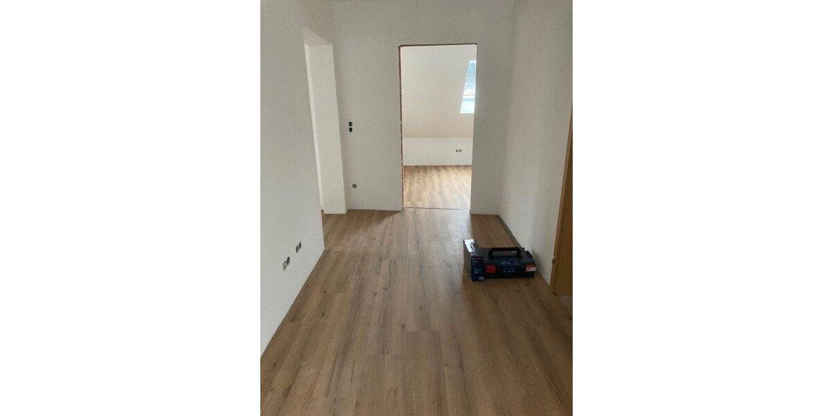 Dachgeschoßwohnung Altdorf bei Nürnberg - 3 Zimmer, 80 m&sup2;, 930&euro; | Angebot:26630189