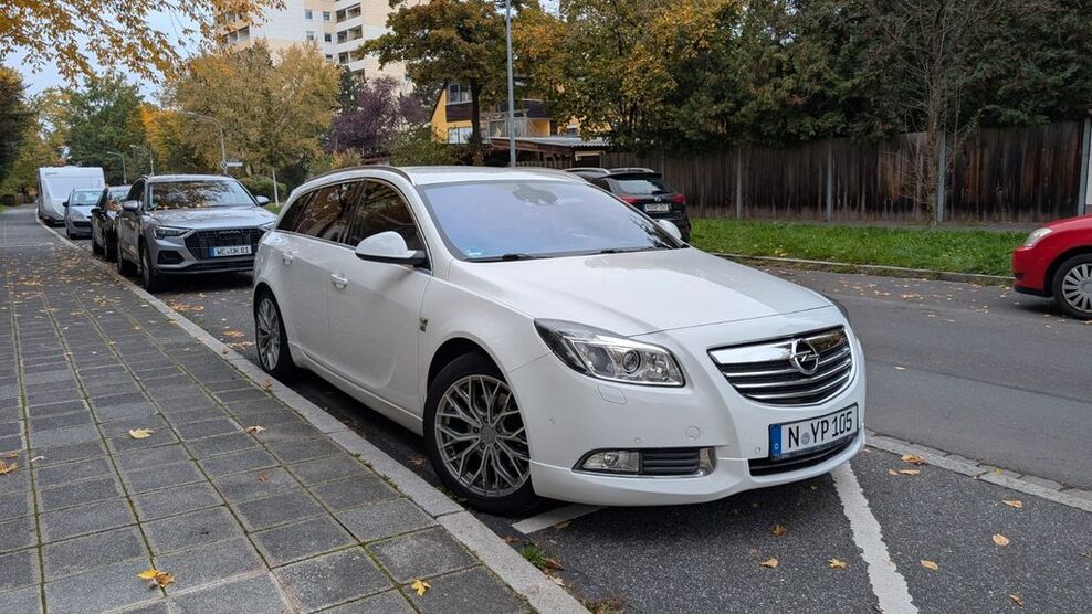 Opel Insignia 178.000 km 7.201 € Nürnberg 90491