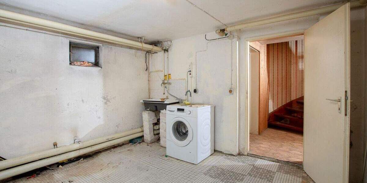 Reihenhaus in Top-Lage: großzügige Ausbaureserve im Dachgeschoss, leerstehend und provisionsfrei! 5 zimmer