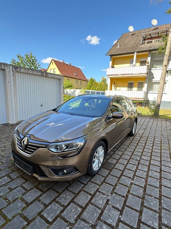 Renault Megane 112.672 km 10.499 € Nürnberg 90403