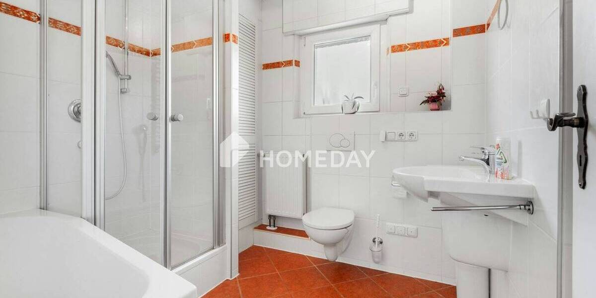 Ruhig gelegenes Reihenendhaus mit 3 Zimmern, Garage und viel Potenzial 3 zimmer