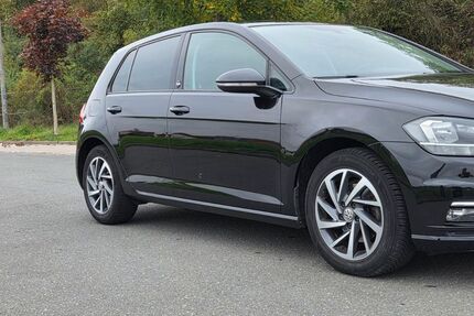 VW Golf 95.800 km 15.500 € Stein 90547