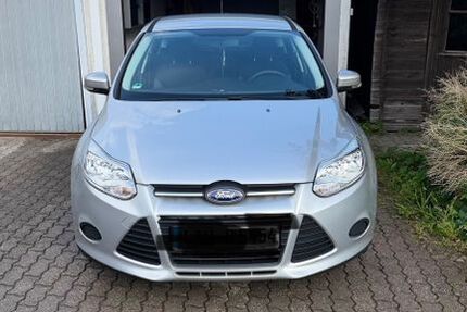 Ford Focus 96.000 km 5.900 &euro; Altdorf 90518