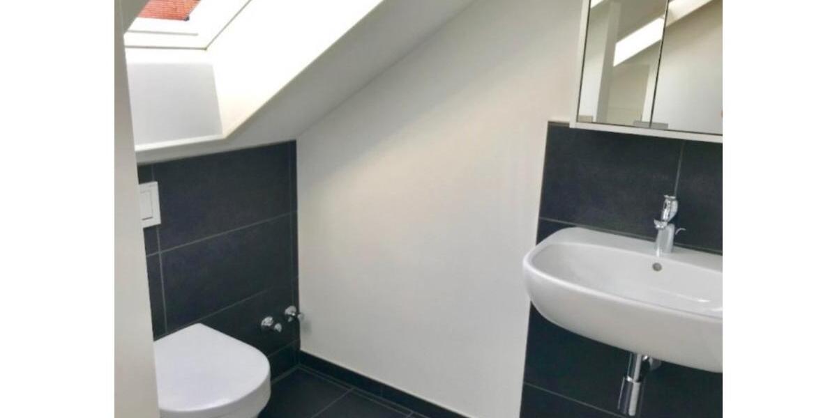 Renovierte 3-Zimmer-DG-Wohnung in ErlangenEltersdorf 3 zimmer