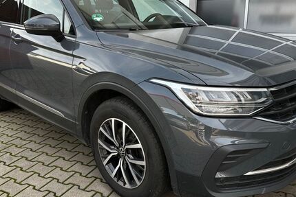 VW Tiguan 214.605 km 16.999 &euro; Zirndorf 90513