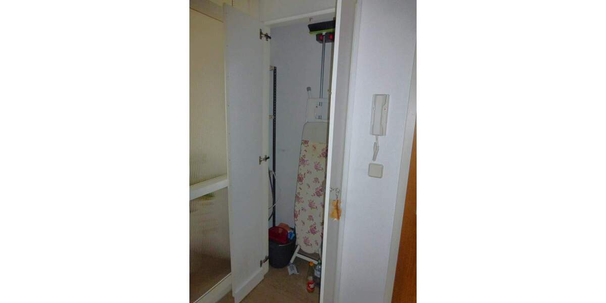 ENTSPANNUNG PUR! Moderne, helle 3 ZW (3. OG, Lift) mit Wintergarten, EBKü., TG-Stellplatz in ruhiger, grüner Lage direkt am Volkspark Marienberg. 3 zimmer