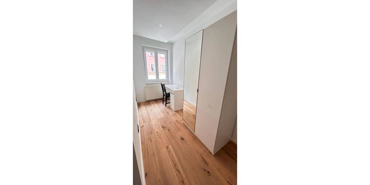 Etagenwohnung Nürnberg Gostenhof - 4 Zimmer, 12 m&sup2;, 374&euro; | Angebot:26646396