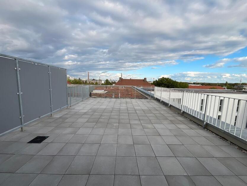 2 Nettokaltmieten frei! *3-Zimmer-Penthouse mit großzügiger Dachterrasse in Nürnberg- Hohe Marter* zimmer