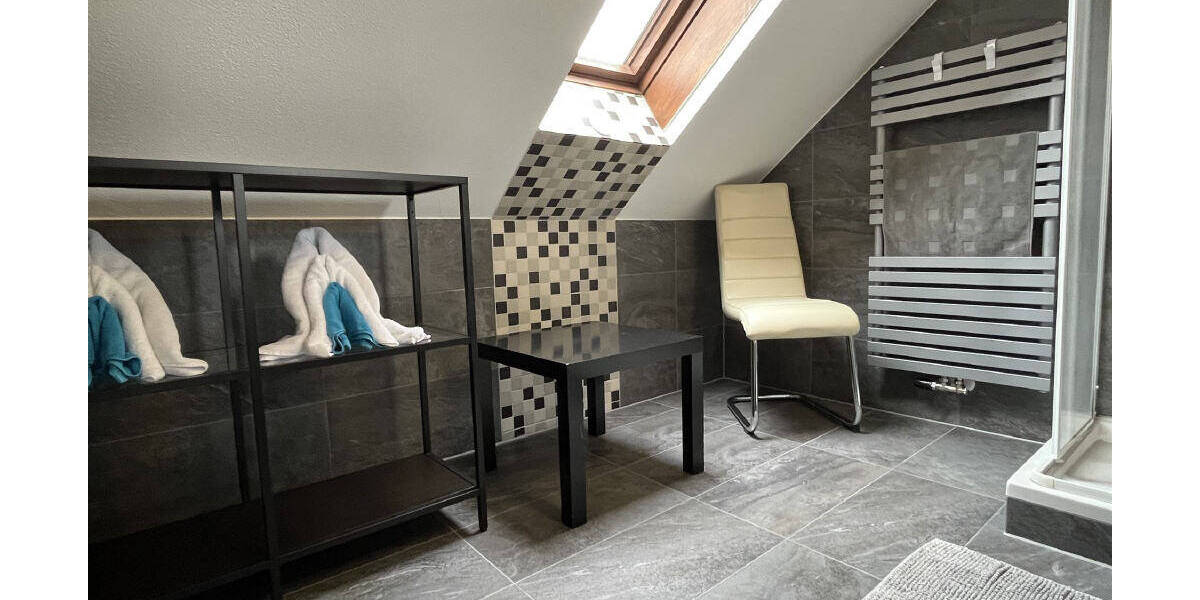 Mehrfamilienhaus, Wohnhaus Erlangen Bruck - 8 Zimmer, 169 m&sup2;, 890.000&euro; | Angebot:25671810