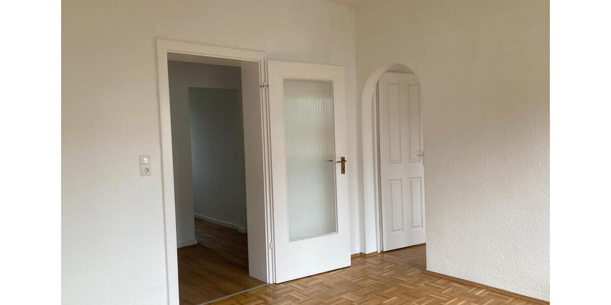 2,5 Zi-Whg ohne Balkon incl EBK Stadtgrenze NbgFürth 2 zimmer