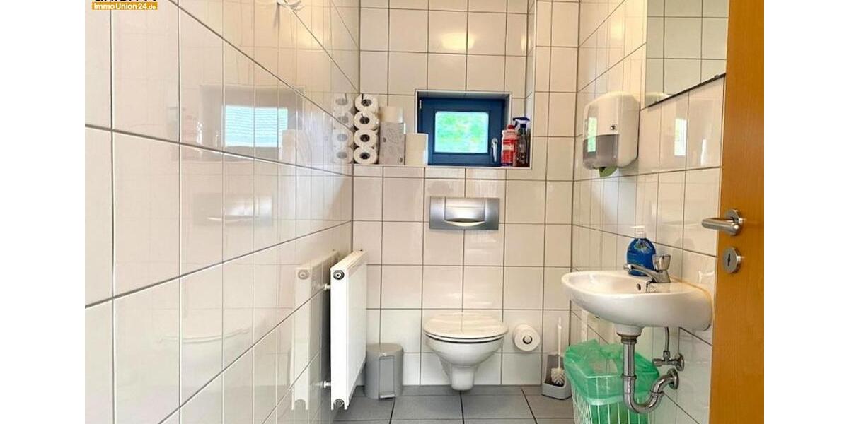 Repräsentative 880 qm Gewerbeimmobilie auch teilbar– vielseitig nutzbar und verkehrsgünstig gelegen zimmer