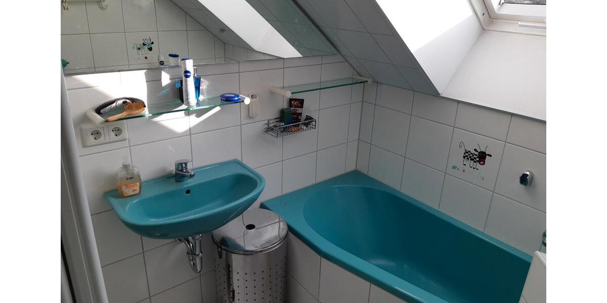 Dachgeschoßwohnung Erlangen Bruck - 2.5 Zimmer, 60 m&sup2;, 750&euro; | Angebot:27616716