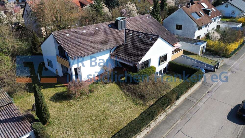Einfamilienhaus Windsbach - 6 Zimmer, 220 m&sup2;, 395.000&euro; | Angebot:26770644