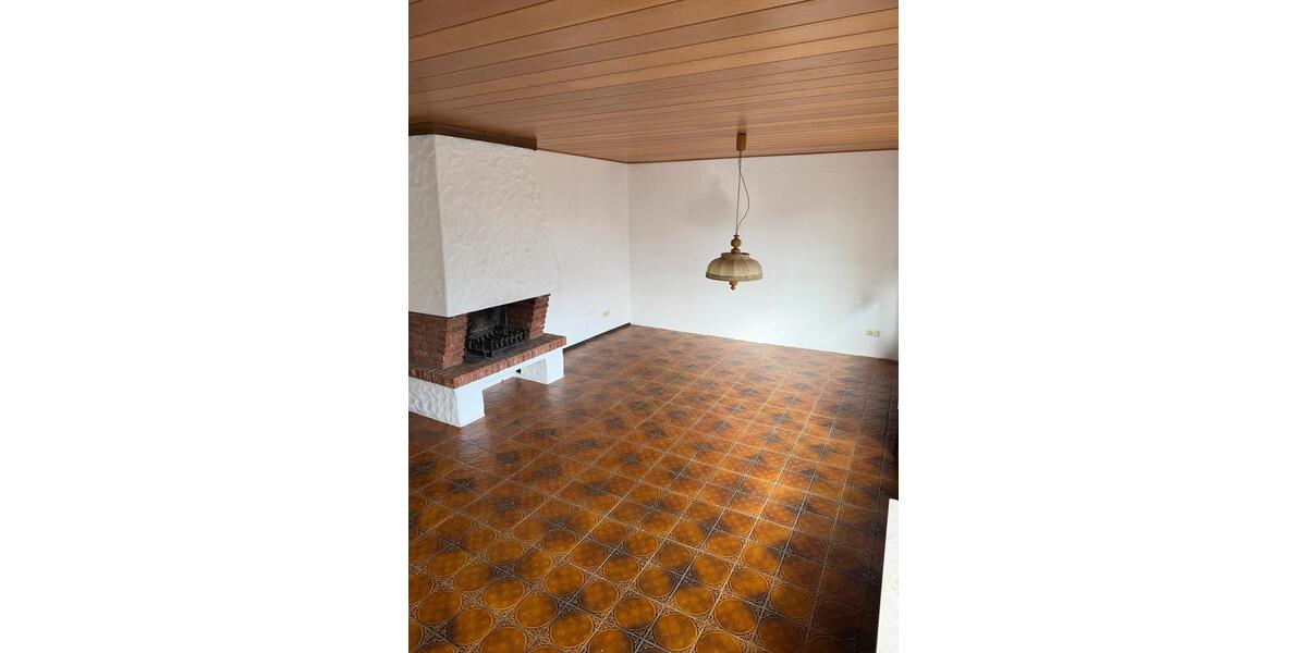 DOPPELHAUSHÄLFTE in Fürth- VACH am Kanal mit Pool und ohne Makler 5 zimmer