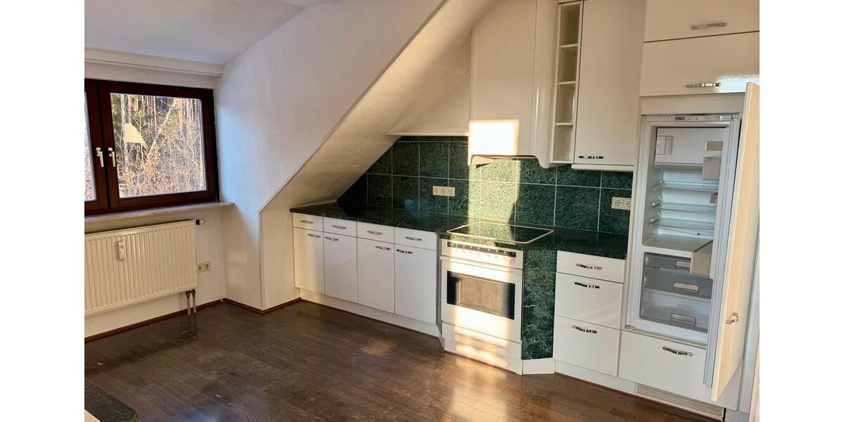 Großzügige 5-Zimmer Wohnung in Waldrandlage mit Süd-Balkon 5 zimmer