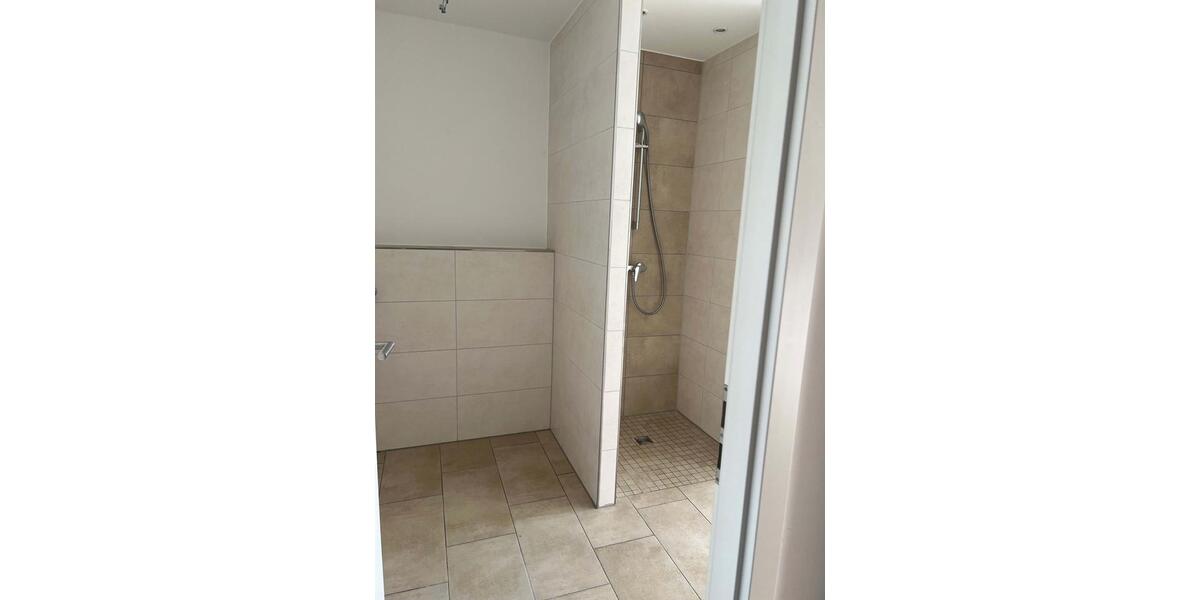 Reihenhaus Roth - 5 Zimmer, 141 m&sup2;, 2.000&euro; | Angebot:27613163