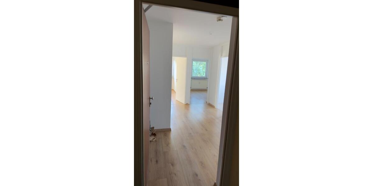 Etagenwohnung Nürnberg Langwasser - 3 Zimmer, 75 m&sup2;, 1.320&euro; | Angebot:27544979