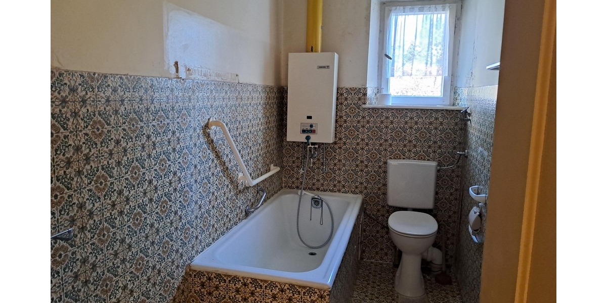 ...in einer der begehrtesten Wohnlagen...DHH mit Erweiterungspotential in Erlangen 9 zimmer