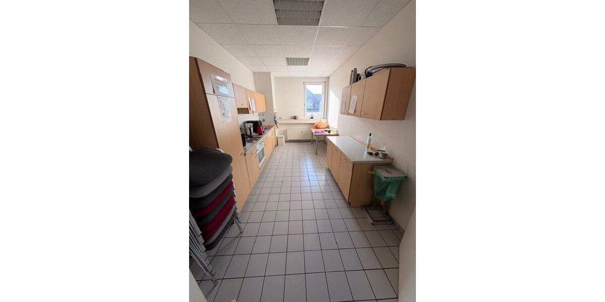 Gewerbeobjekt Fürth Südstadt - 5 Zimmer, 187 m&sup2;, 1.870&euro; | Angebot:24594252