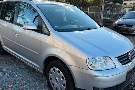 VW Touran 284.000 km 1.490 € Fürth 90763