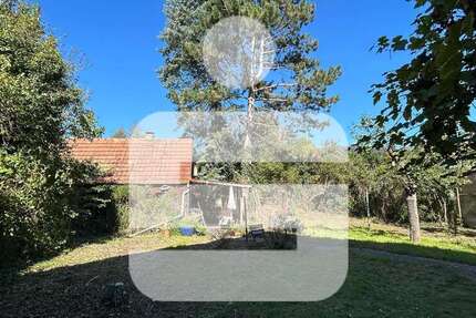 Haus zum Kaufen in Erlangen 648.000 € 207 m² 9 zimmer