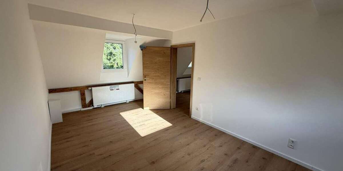 Etagenwohnung Nürnberg Erlenstegen - 5 Zimmer, 89 m&sup2;, 1.250&euro; | Angebot:26002607