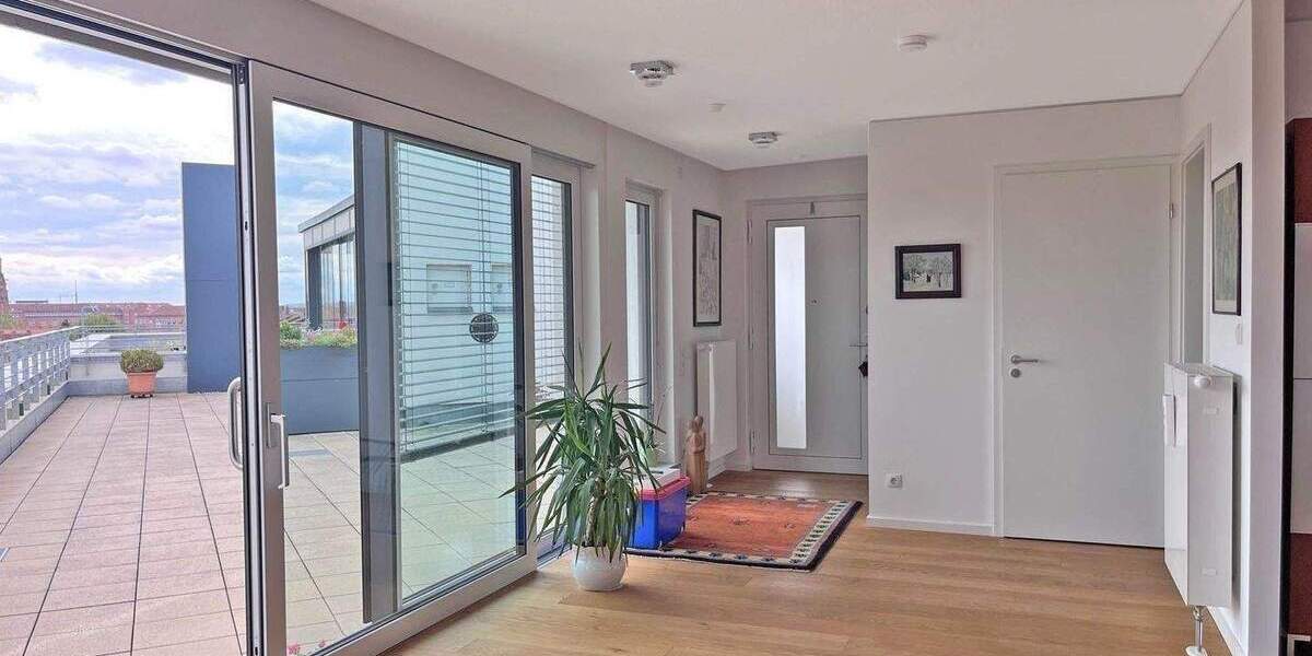 Etagenwohnung Nürnberg Steinbühl - 3 Zimmer, 151 m&sup2;, 2.400&euro; | Angebot:26816229