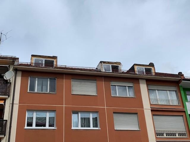 Neuwertige 3-Zimmer-DG-Wohnung mit Loggia und KFZ-Stellplatz | Nbg-Schweinau zimmer